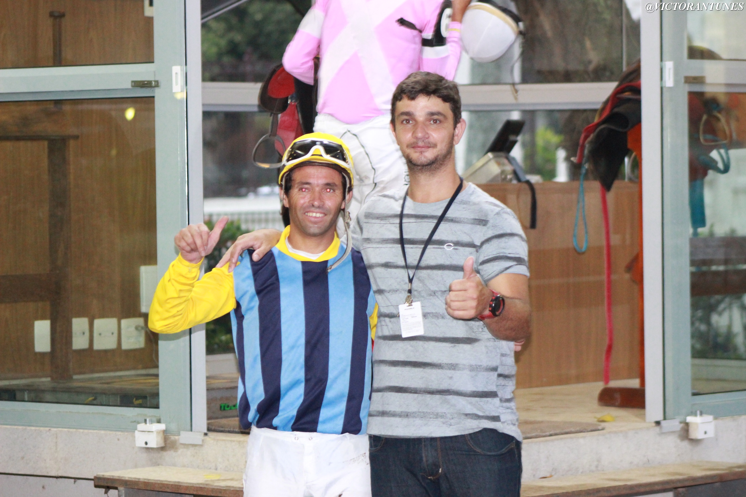 A.CORREA E TREINADOR