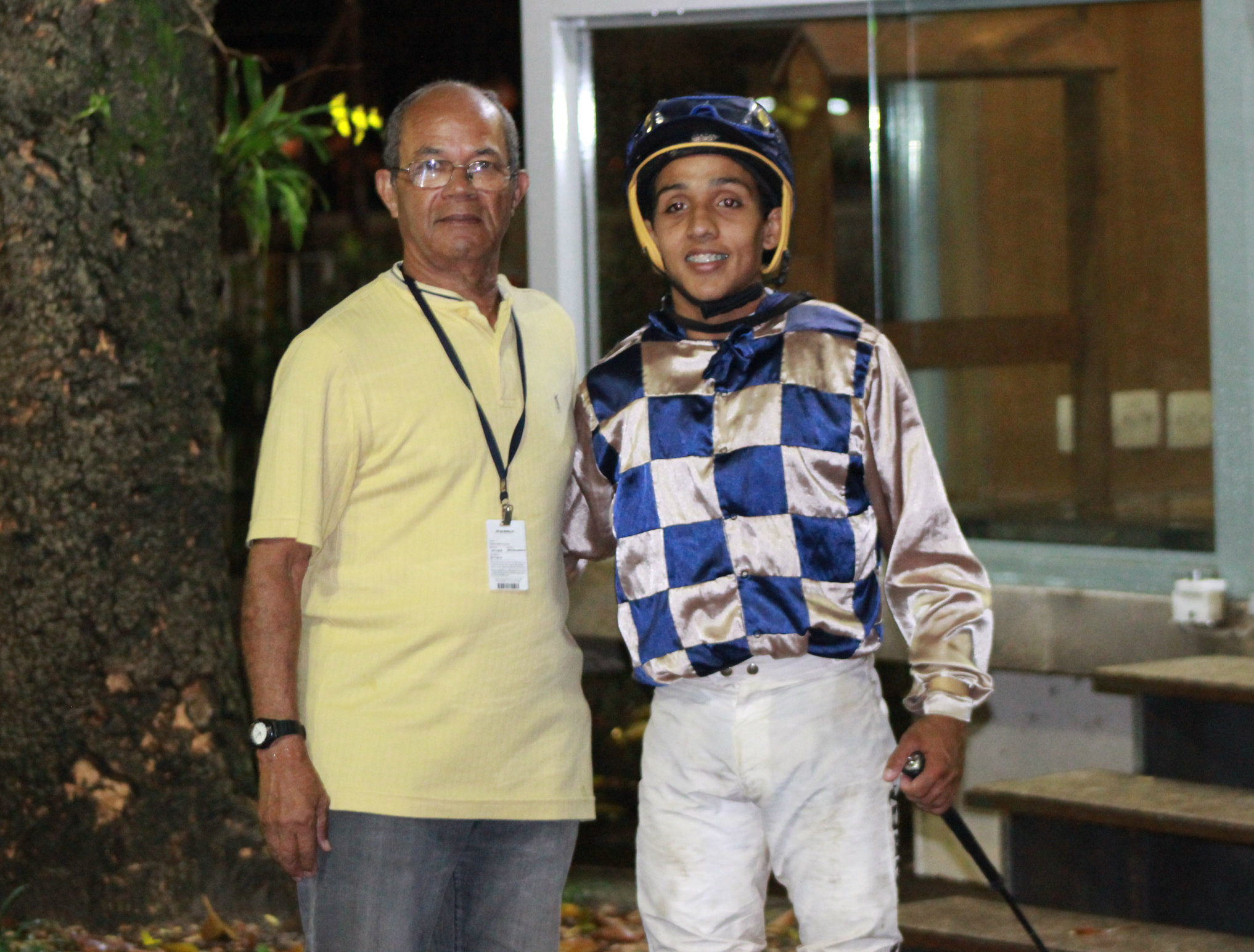 B.QUEIROZ E TREINADOR