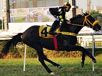 Mitologico supera tudo na P.E. Clackson