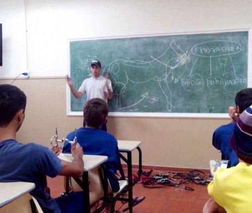 Alunos da EPT assistem palestra sobre embocadura dos cavalos