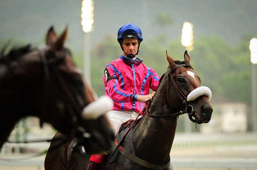 Jorge Ricardo monta nove no “Derby Day”