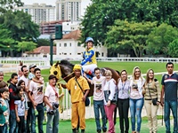 Turfe, homenagens e Páreo de Amadores no feriado de 07 de setembro na Gávea