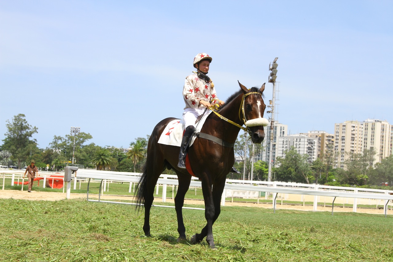 Talentos da EPT dão show em páreo de escola no Hipódromo da Gávea