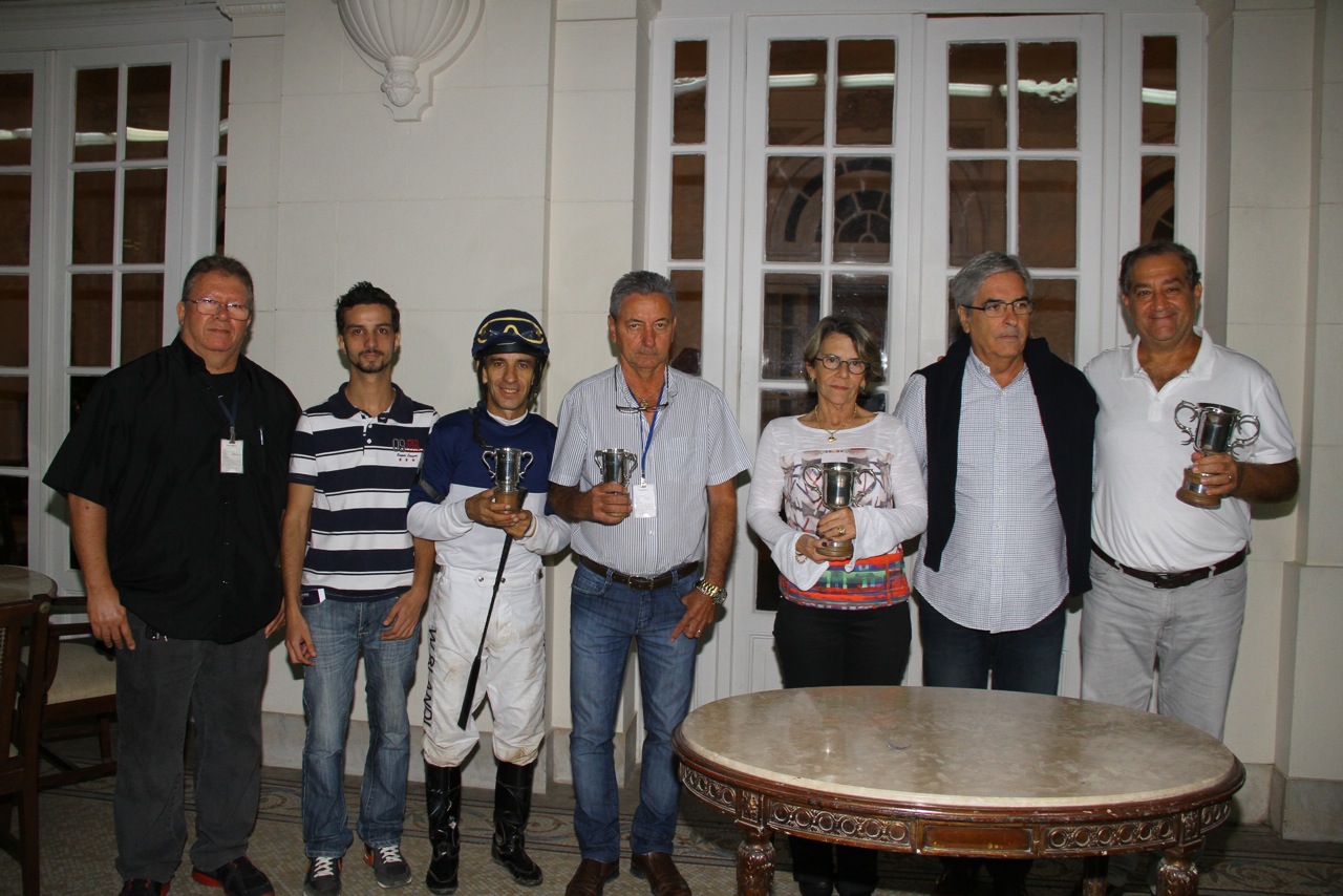W. Blandi leva Dutota Desejada à conquista do Grande Prêmio Henrique de Toledo Lara (GIII)
