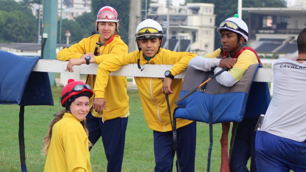 Galeria de fotos – Confira como foi o matinal desta QUINTA (23) no JCB
