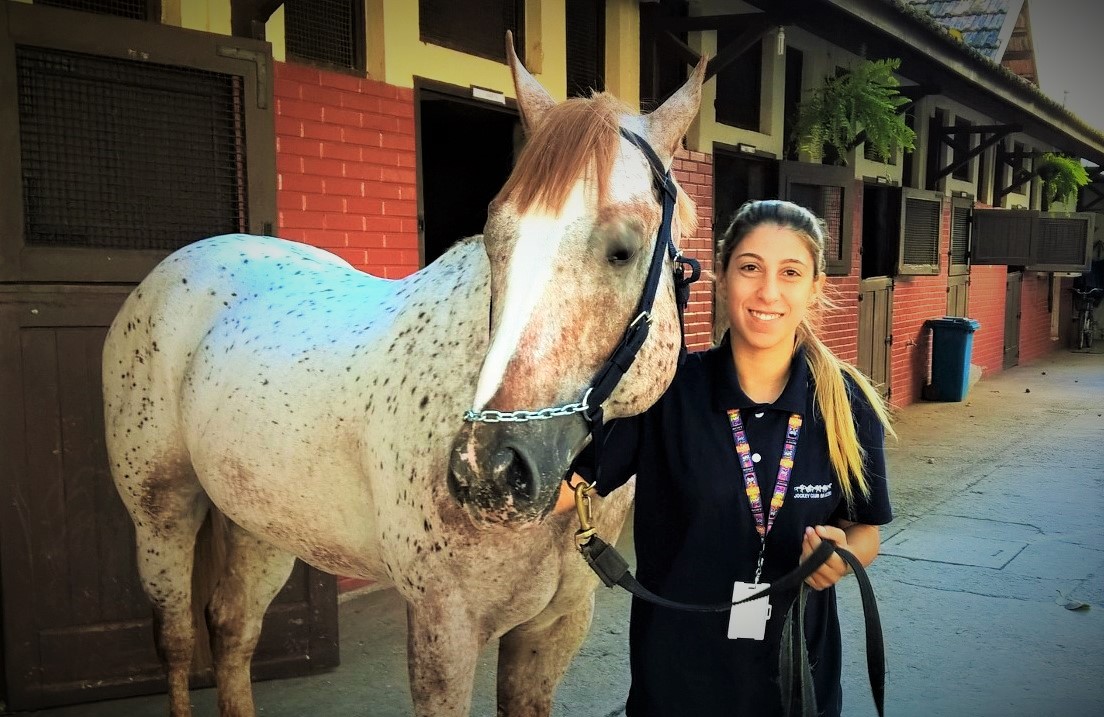 Se reciclar e sonhar! Afastada das pistas, Lu Andrade inicia trabalho na Escola de Profissionais do Turfe