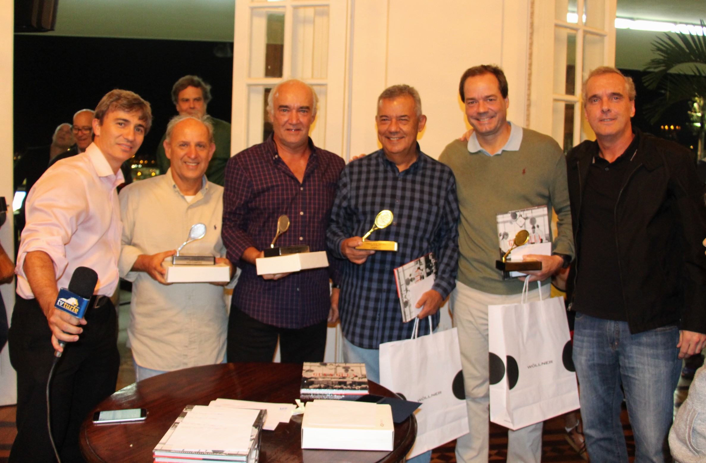 Evento premia campeões do Torneio de Tênis do JCB 2016
