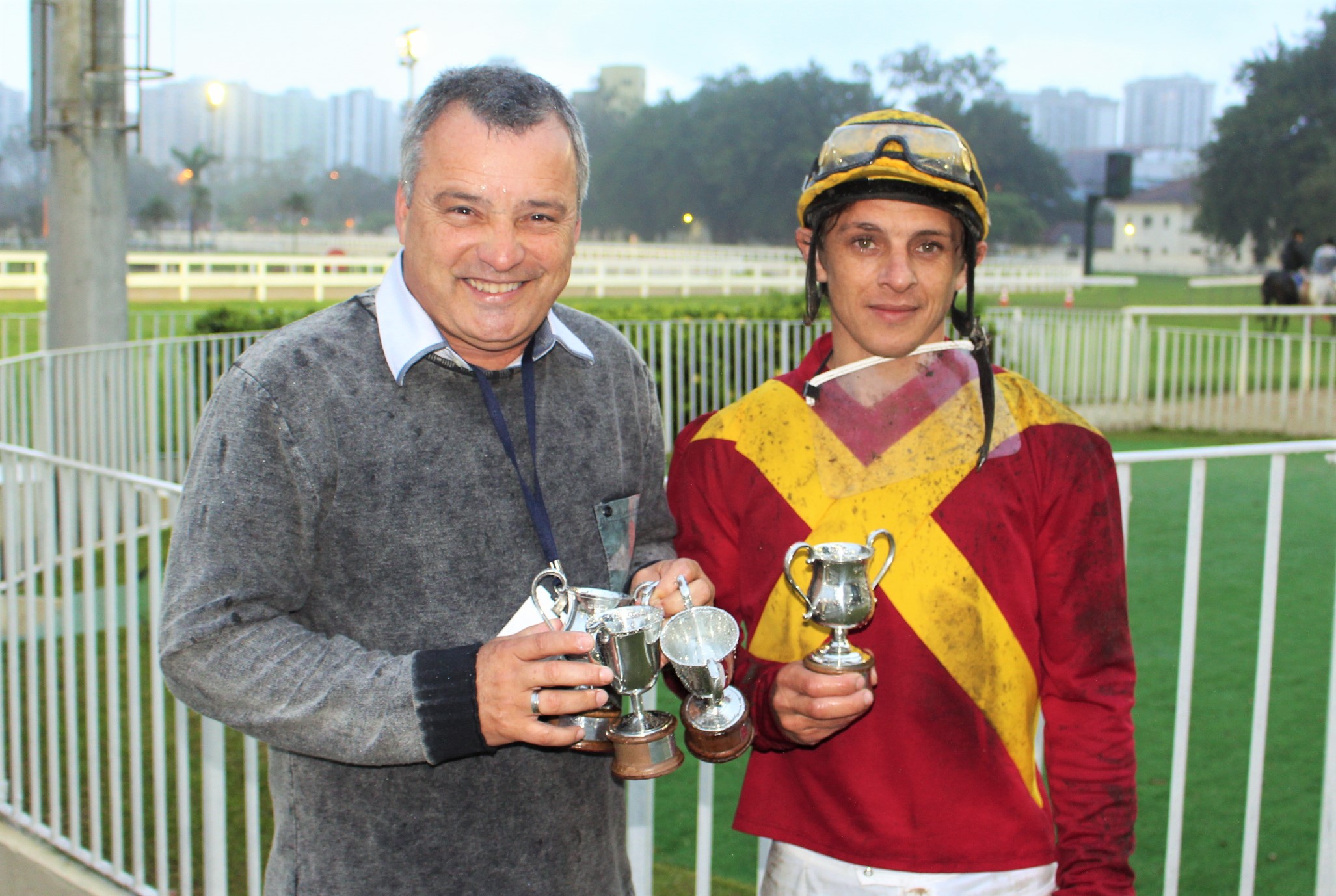 Golden Crown supera a raia pesada e vence a Prova Especial Bucarest