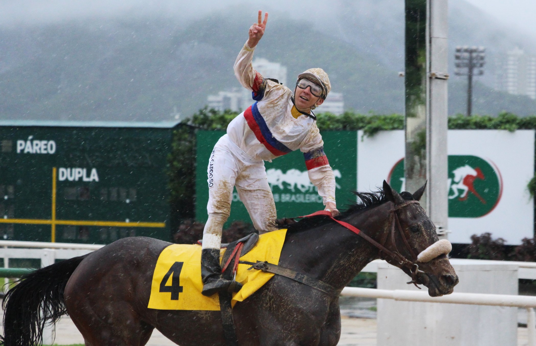 Tranquila na areia encharcada, No Regrets rouba a cena e vence o GP Mariano Procópio (GIII)