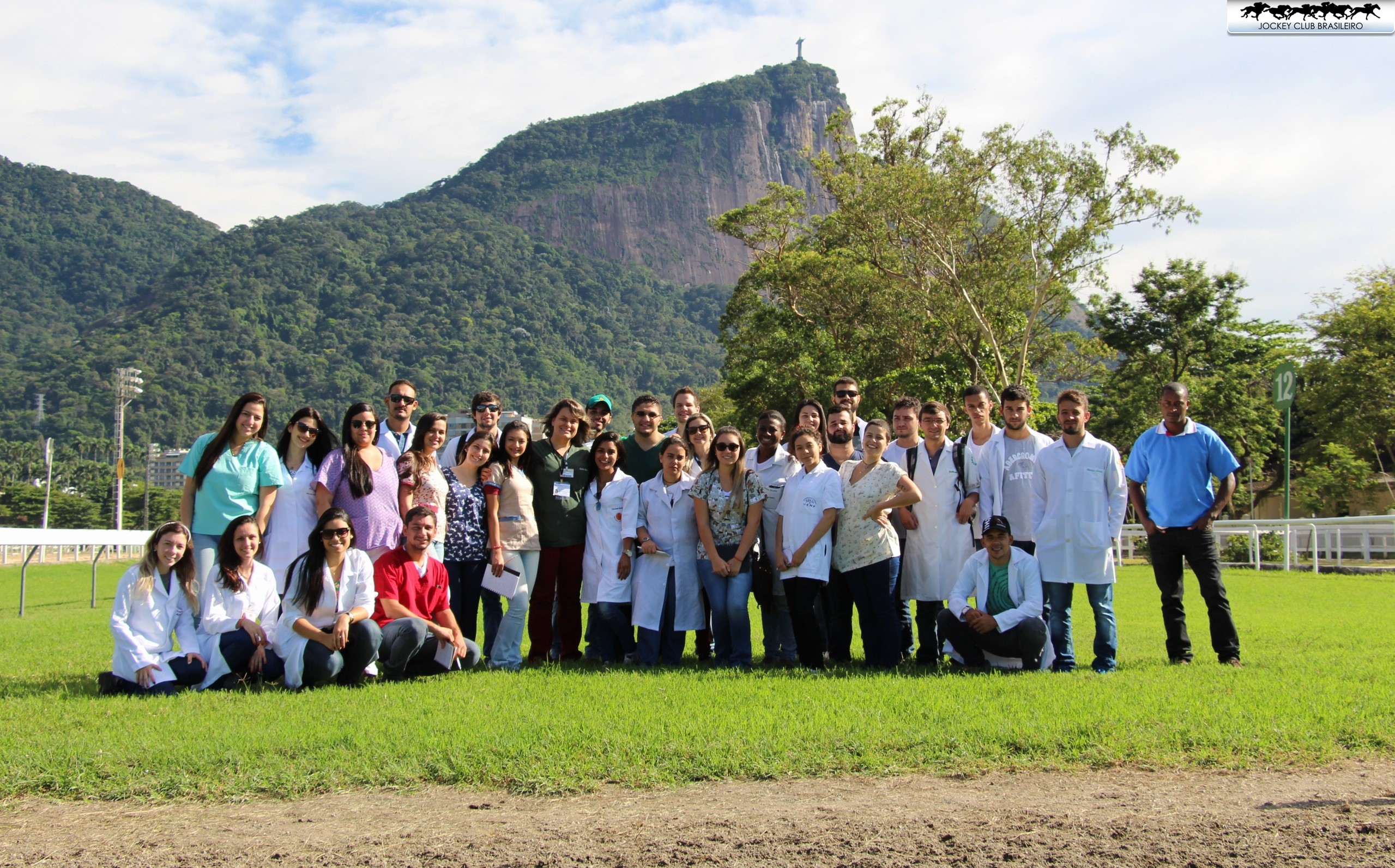 Futuros veterinários acompanham os matinais do Jockey Club Brasileiro
