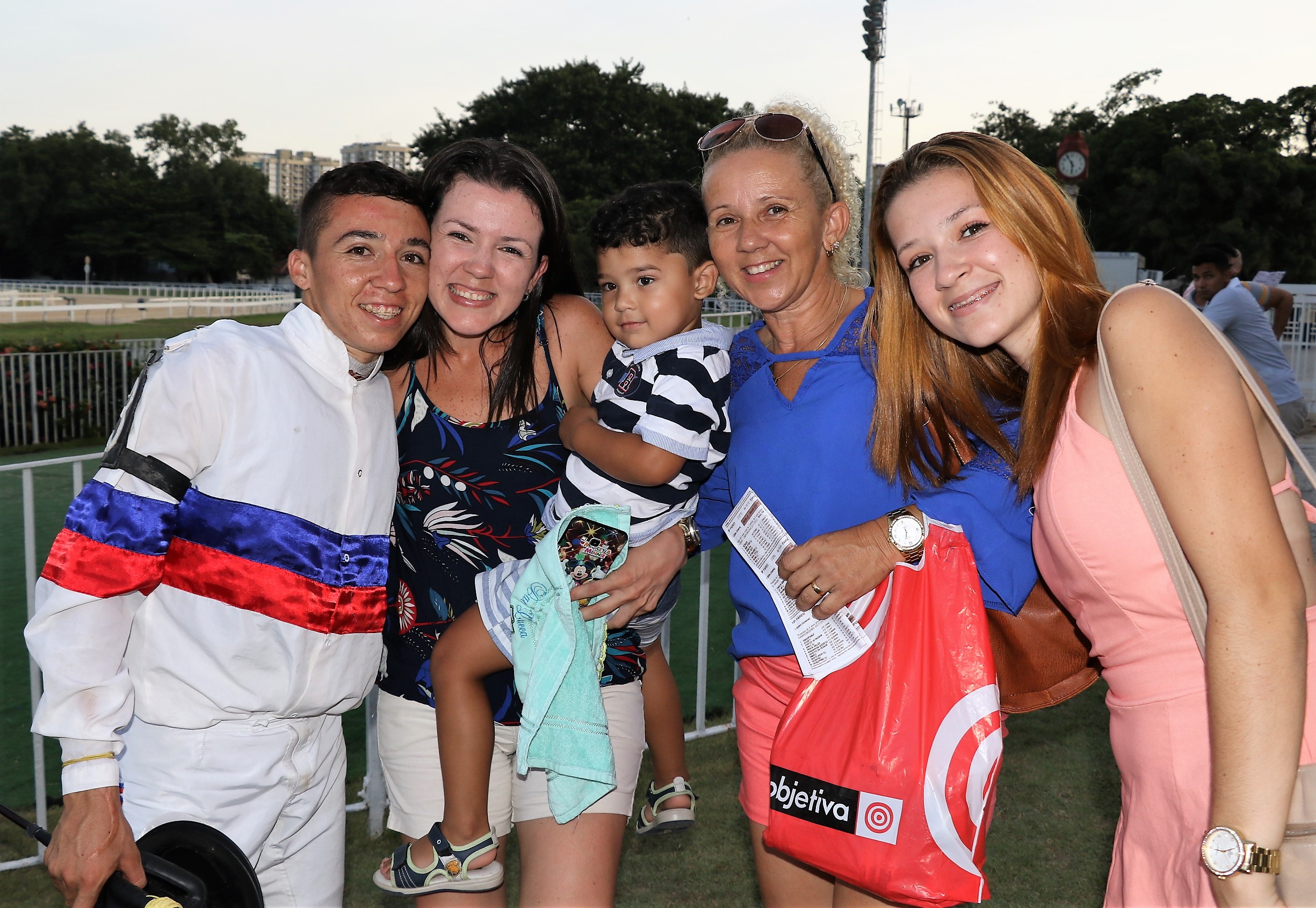 Galeria de fotos – Confira os vencedores de DOMINGO (12) no JCB