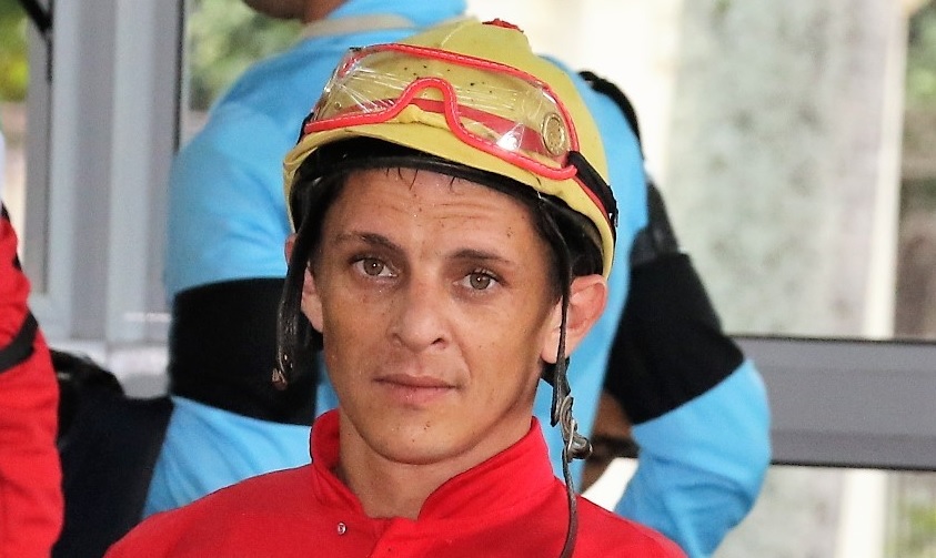 Valdinei Gil vence sete e aumenta a vantagem na ponta