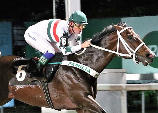 Comandante Dodge derrota os mais novos na P.E. Plenty Of Kicks