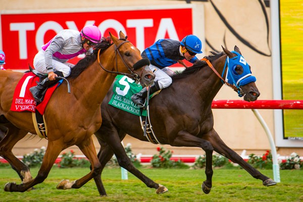 Del Mar Mile: Blackjackcat vence e Bal A Bali fecha raia