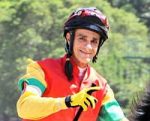 Ricardo vence cinco e destaca-se entre os pilotos