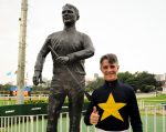 Uma estátua para Jorge Ricardo
